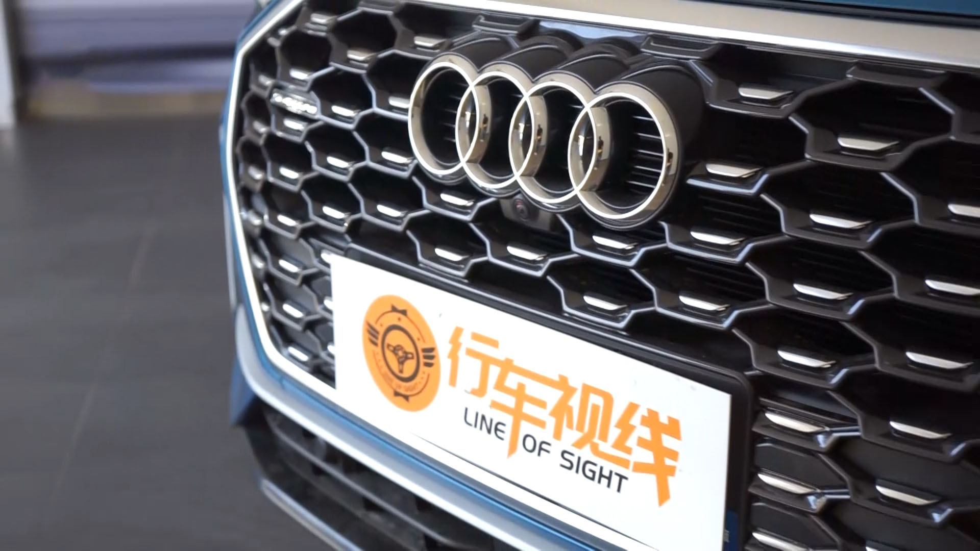 �ֵ�����x���W��Q3 Sportback����С�ﱳ�Ӹ�����