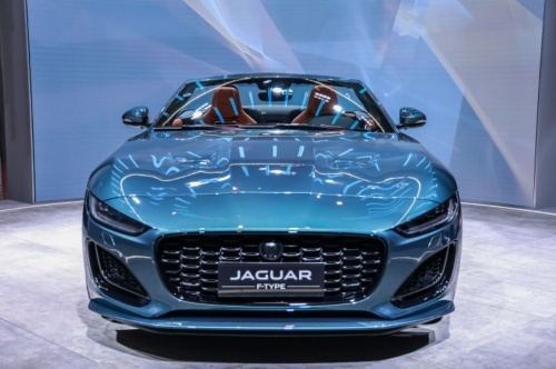 何为经典跑车？捷豹F-TYPE 75周年典藏版VS保时捷718