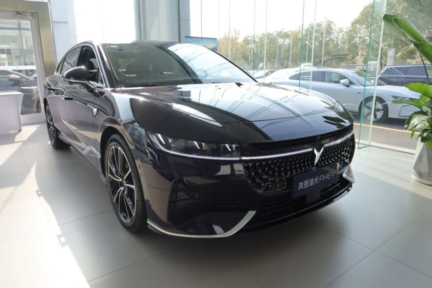 岚图追光PHEV 如何掀翻混动豪华