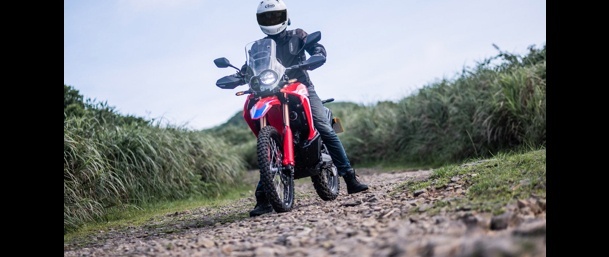 越野玩乐、上班通勤一车包办，本田CRF300L与拉力双车评测