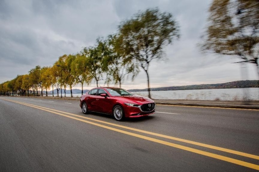 8.99万能入手长安马自达 次世代 MAZDA 3 昂克赛拉，真的香？