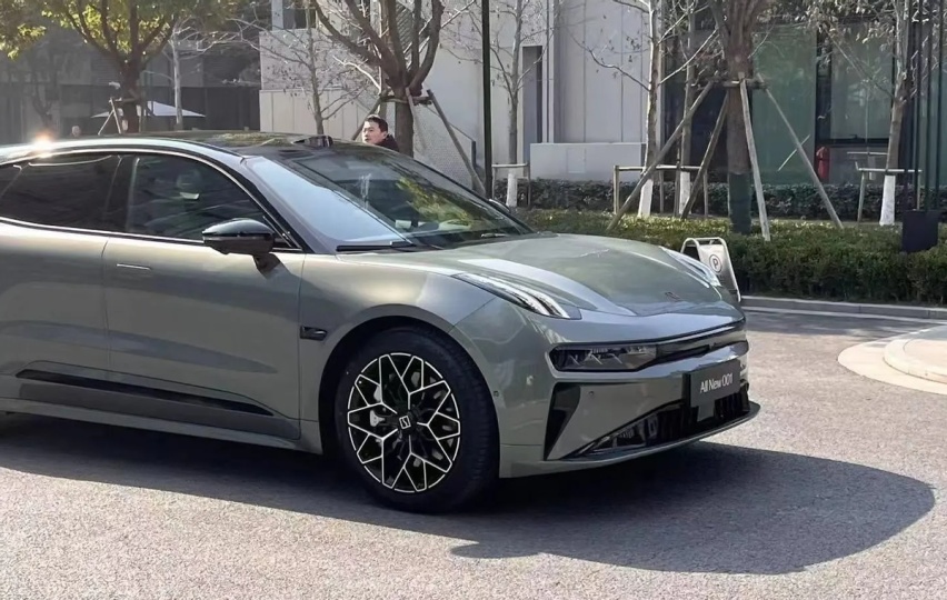 新款极氪001实车曝光，新增激光雷达，内饰向极氪001 FR看齐