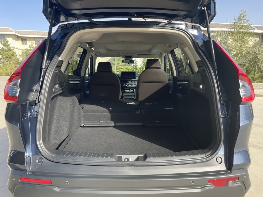 解码全新一代CR-V，换新造型尺寸加大，这些是涨价1.6万的理由？