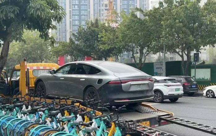 29.99万起售？小米汽车曝光 续航1036公里，零百加速3.6秒