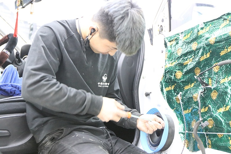 哈尔滨大能汽车隔音，哈弗H6汽车音响改装丹拿，黄金声学