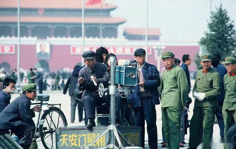 这些车上的流行色，可比“牛油果绿”时尚多了！
