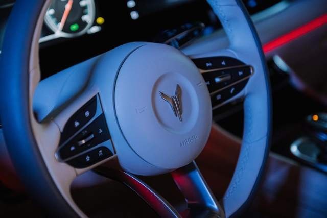 40万预算增购新能源MPV，腾势D9和岚图梦想家，谁才是最优解？