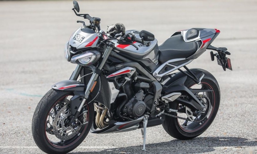 凱旋2020款street triple 765rs試駕測評-愛卡汽車愛咖號