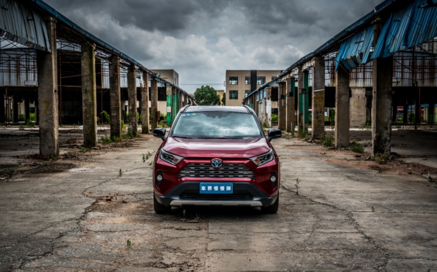 20万预算，排队等坦克300，还是优惠买RAV4？
