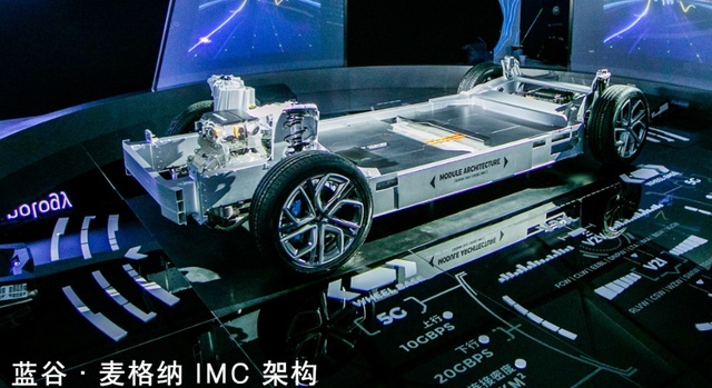 想换台有品质的科技性能SUV 极狐汽车产品+政策出人意料