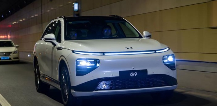 小鹏G9“碰瓷”奥迪Q5的背后，是焦虑