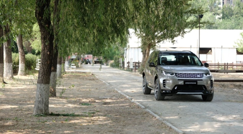 静态体验全新路虎发现运动版：豪华需要经受住时间的考验