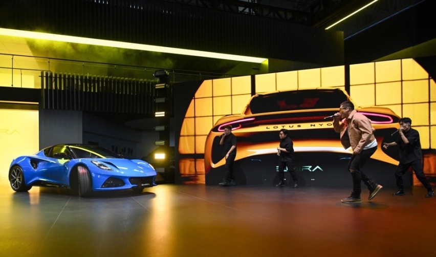 2023成都国际车展 路特斯Emira I4 First Editio