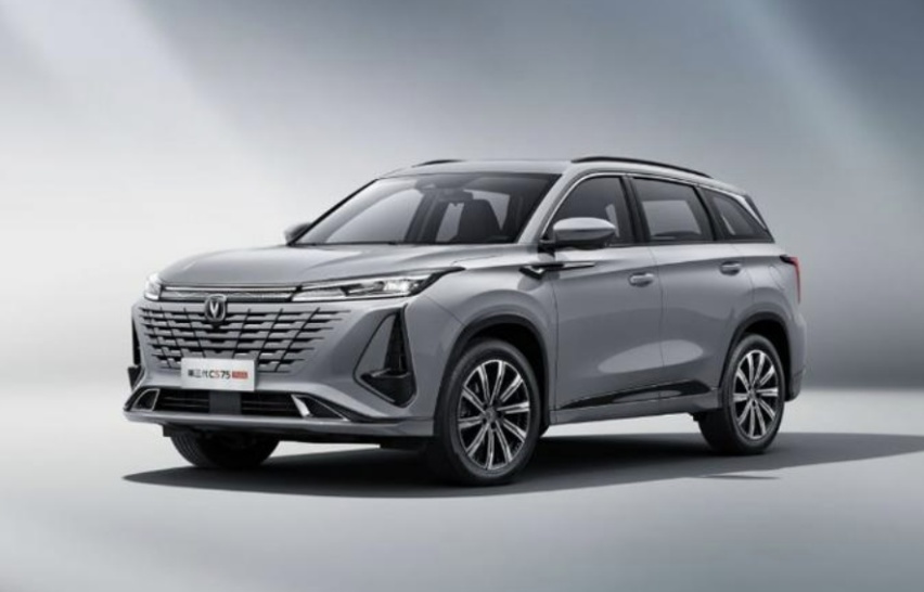 爆款再进阶，第三代CS75PLUS正式上市，12.49万元起
