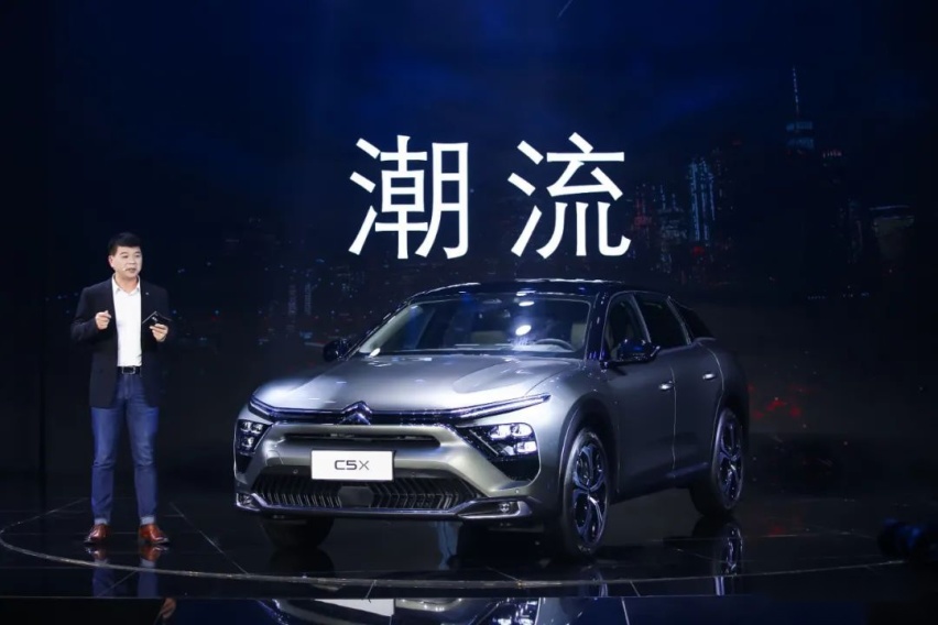 凡尔赛C5 X深度体验，A+级车的价格B级车的实力？
