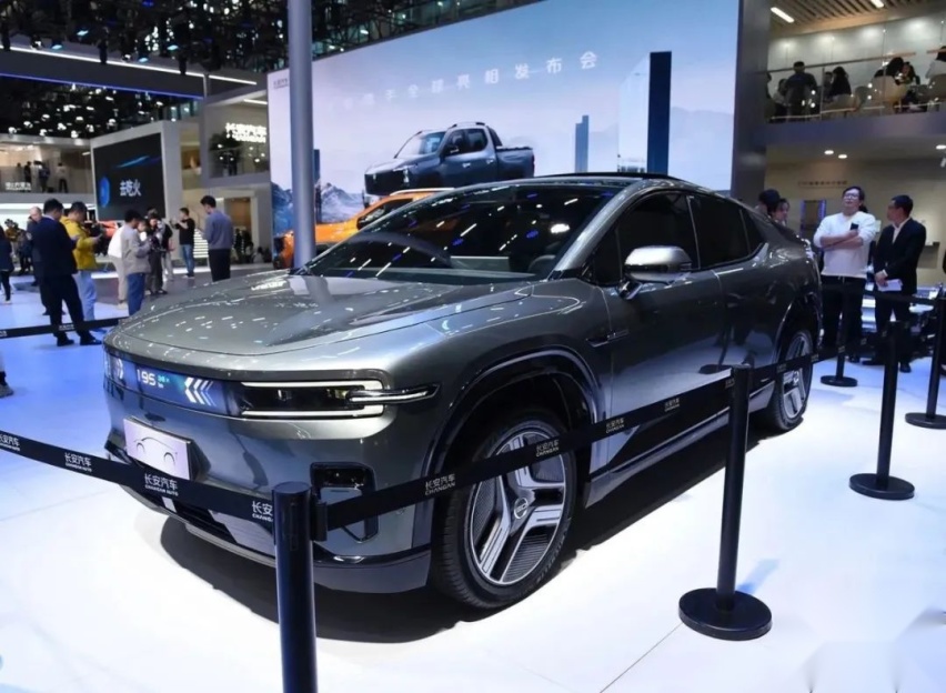 我怎么把长安“Cybertruck”忘了！