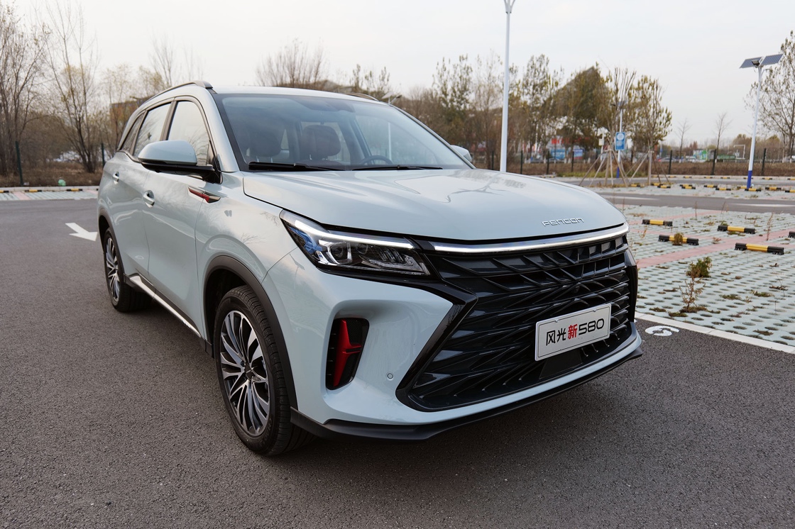 ��ȫ�����m���е��Ҹ��У��w����6������g��SUV�L����580