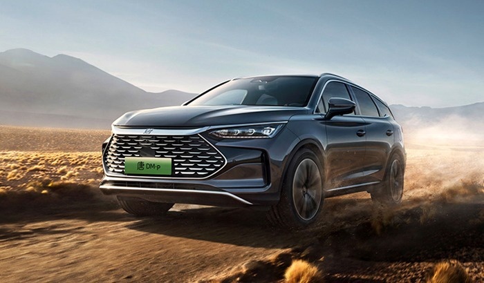 新能源SUV之争，理想L8/L9强攻Model Y，比亚迪观虎斗