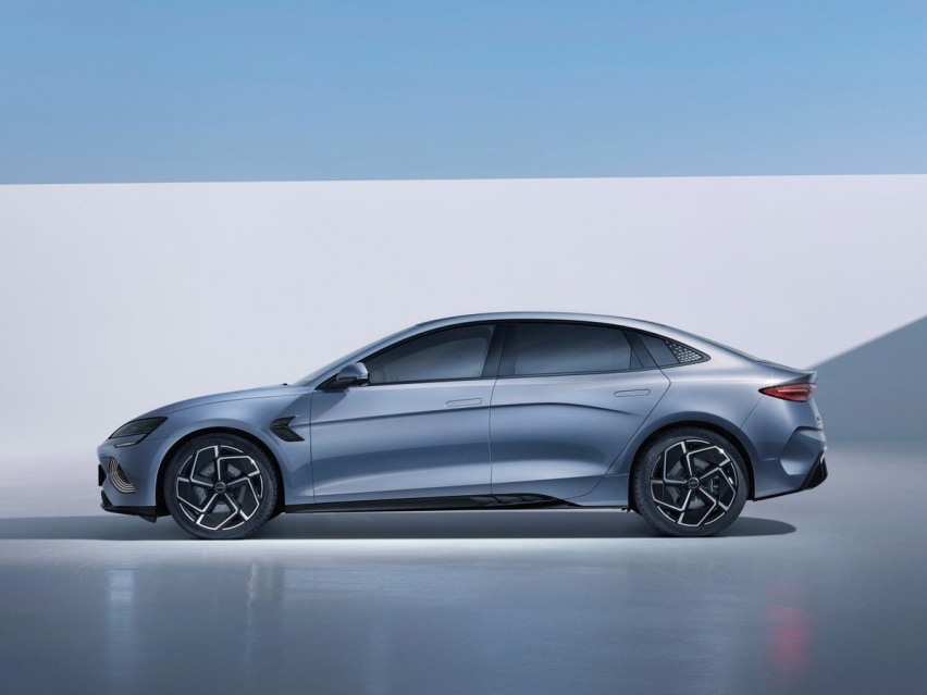 等等党门可以入手了，特斯拉Model 3最强对手已上市，才20.98万
