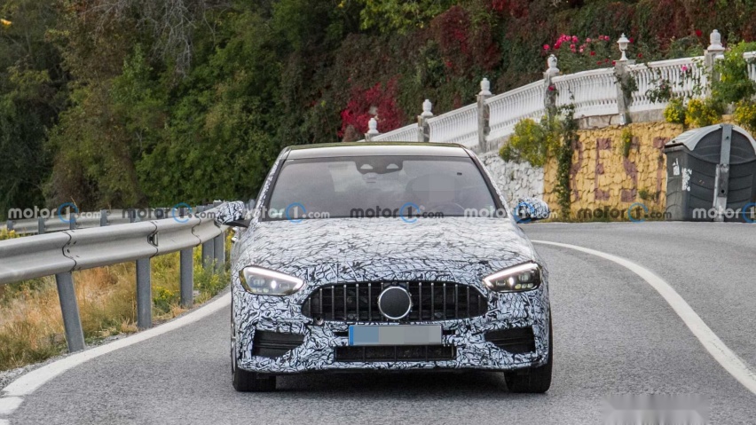 AMG C45谍照曝光！2.0T四缸机全面电气化，性能赶超双涡轮V6