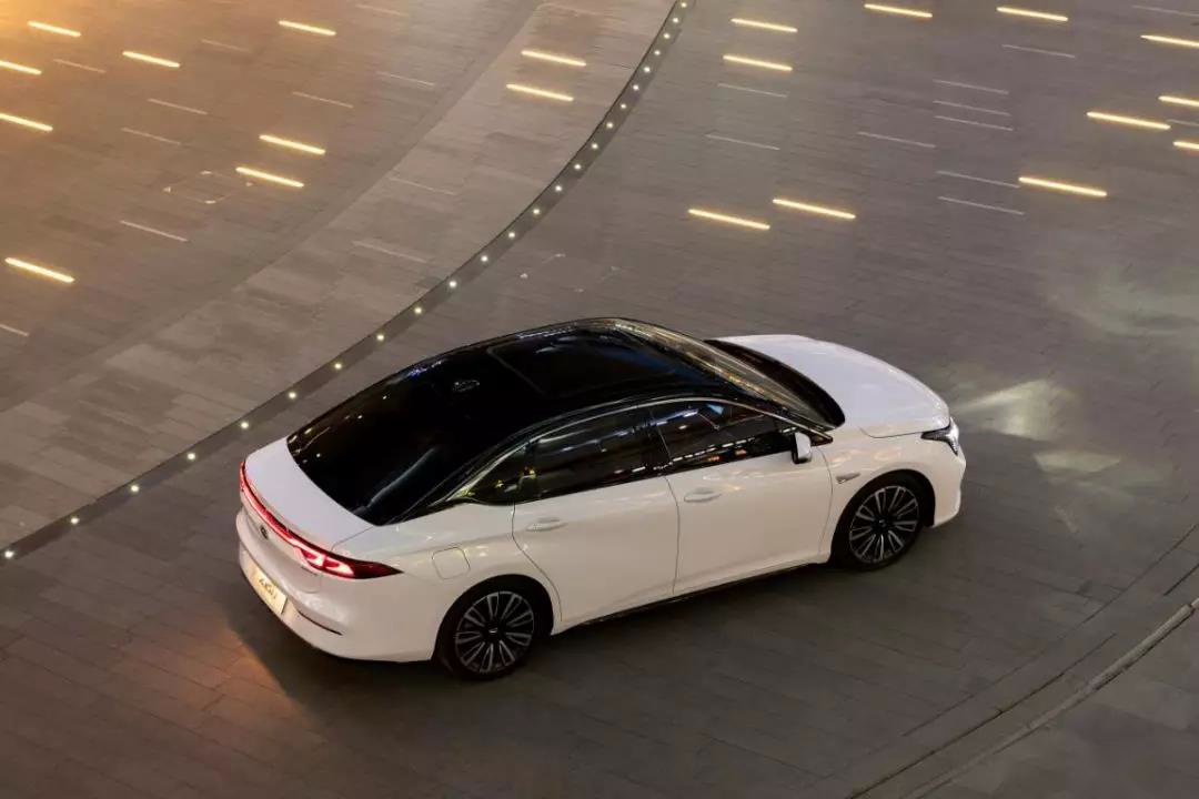 钟观 | 与泊来的Model 3相比，“深度定制”的Aion