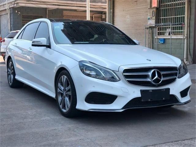 飘了，终于开上我梦寐以求的奔驰E260L，走大街上真香