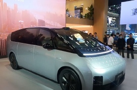 2023广州车展：理想MEGA实拍，首款纯电MPV