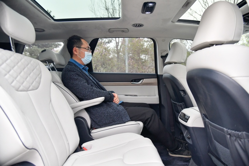 试驾帕里斯帝 平易近人的韩系大7座SUV