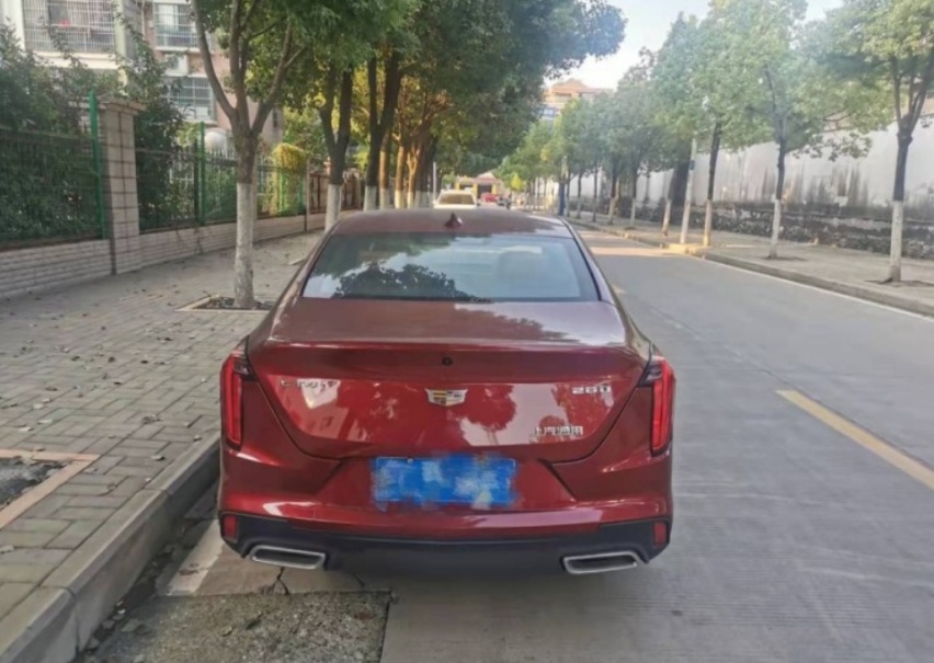 20多万提凯迪拉克CT4，行驶5807公里，买它到底值不值？