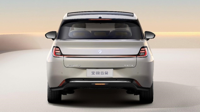 五菱宝骏官宣：停售燃油车，首款轿跑于2024年上市，竞争零跑C01