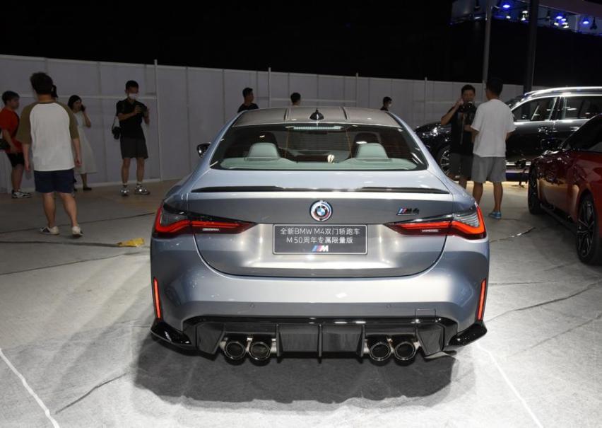 宝马M品牌50周年纪念款车型，M4新车105.8万，限量150台
