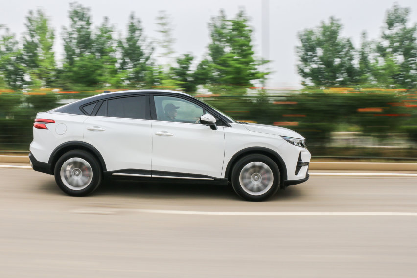 为什么各厂家开始钟爱这种车型 试驾广汽传祺GS4 Coupe