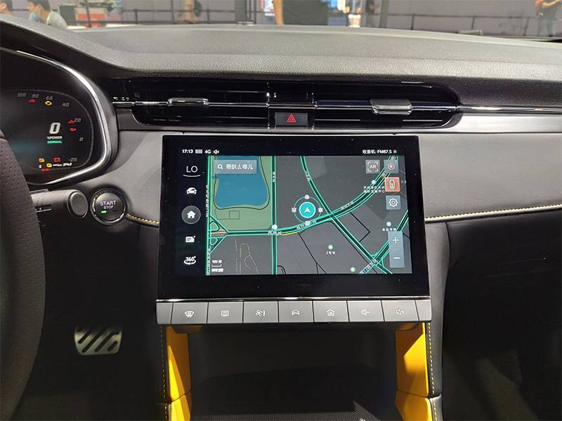 成都车展：实拍上汽名爵6 PHEV 造型更炫酷，动力更强悍
