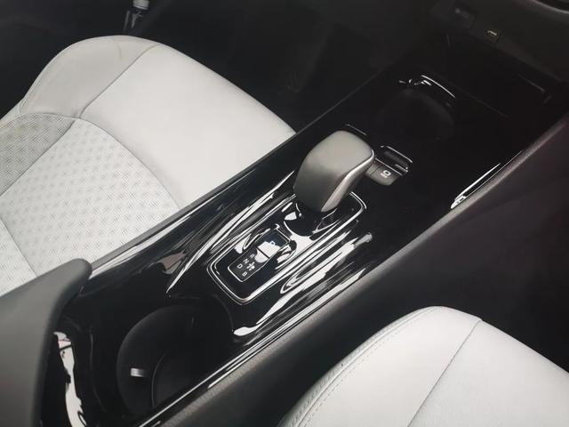 电驹哥金港赛道小试奕泽EV，这是一款什么样的电动车？