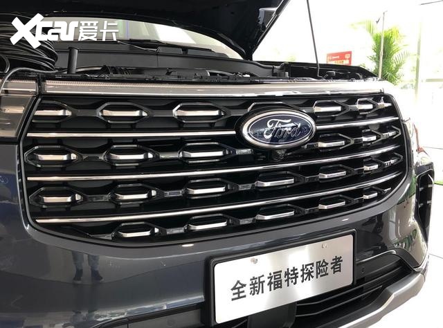 解读2023款福特探险者，双球节铝合金前悬架，1700兆帕冷萃钢A柱