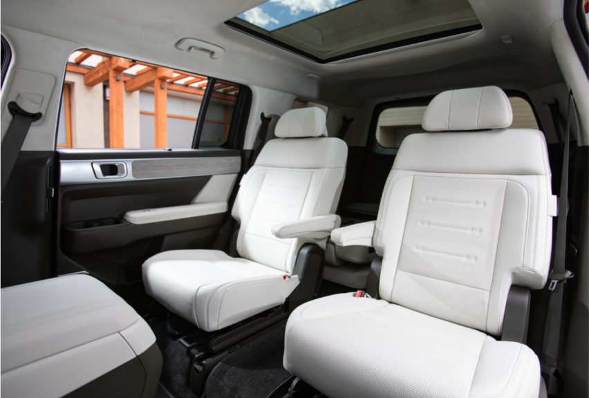 同为中型SUV，第五代胜达与大众途观L，谁更值得买？