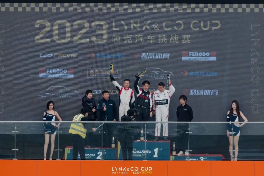 领克汽车挑战赛圆满谢幕 成都收官战第二回合陈鹏元夺魁 黄颖年度加冕