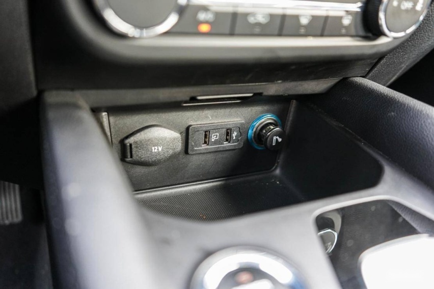 USB.jpg
