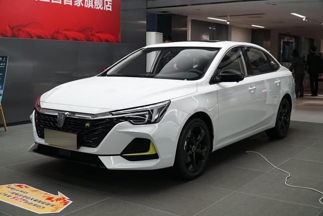 汽油车不能比 这几款20万以内的轿车一箱油轻松跑800km