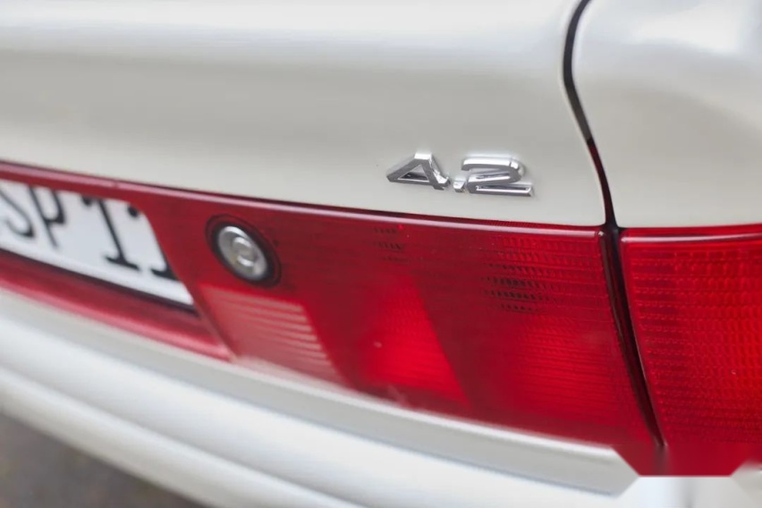 4.2升V8发动机 第一代奥迪S4运动轿车