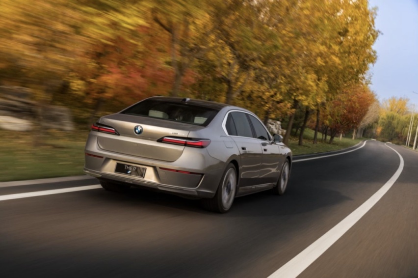 数字平权的伪命题，被 BMW i7 推翻了