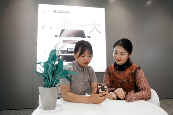 外观惊艳！全国首家五菱新能源体验店正式落户河南商丘