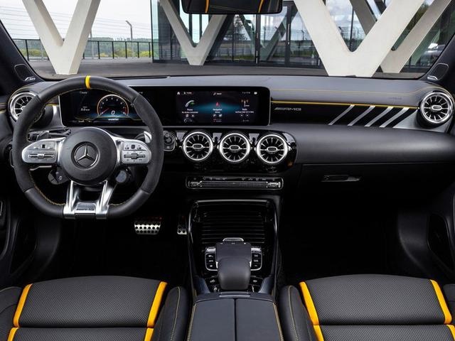 全新梅赛德斯-CLA 45 S官图曝光 搭2.0T发动机