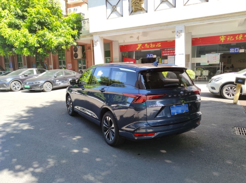 卖掉了吉利帝豪，入手五菱凯捷，车主开了6个月，发现几个优缺点