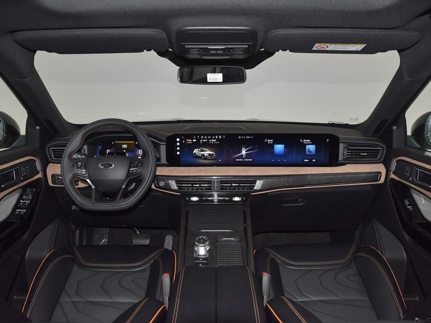 8155芯片/carplay/拖挂资质，新款福特探险者全面升级