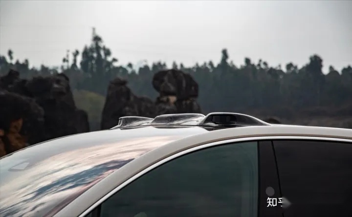 试驾智己LS7：半幅方向盘+零重力座椅，开起来比新势力更有意思！