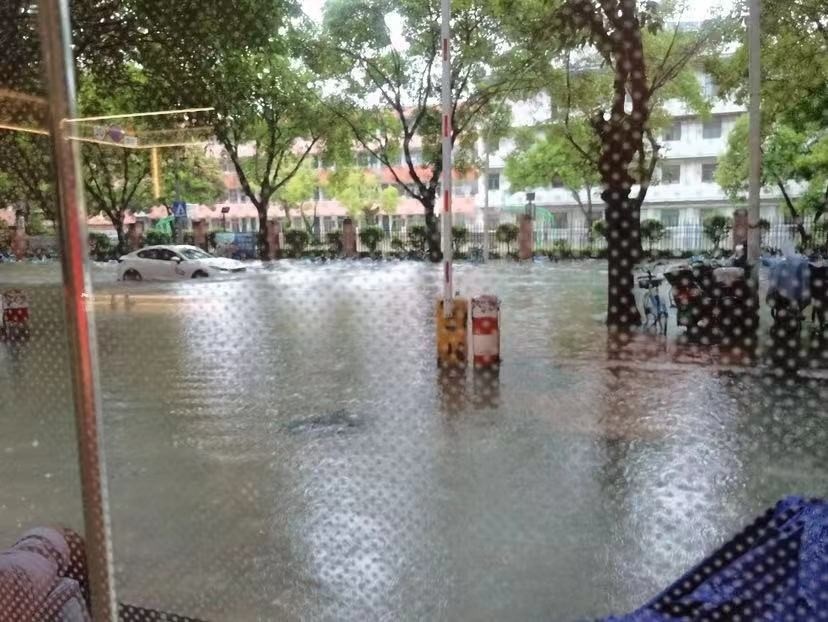 极氪售后服务引领行业潮流，赢得车主好评