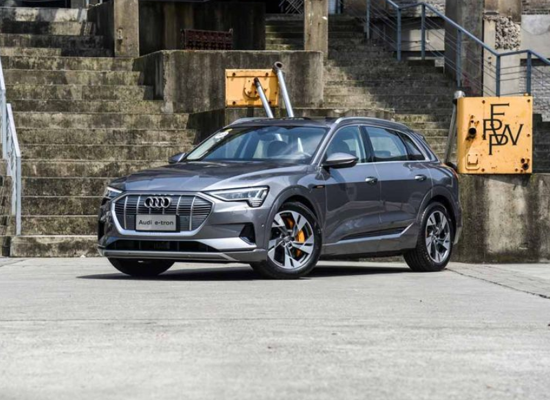 國產版奧迪e-tron將于明年12月發(fā)布 續(xù)航超400km 國產版奧迪e-tron將于明年12月發(fā)布 續(xù)航超400km