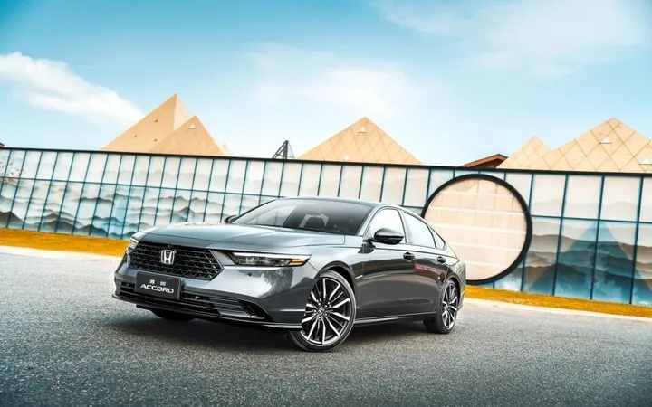 全新雅阁(ALL NEW ACCORD)智电上市，售价17.98-25