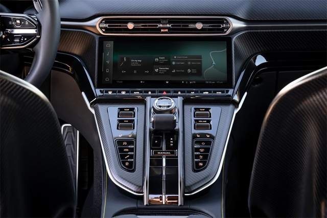 阿斯顿·马丁全新 Vantage 为真正驾驶者而生